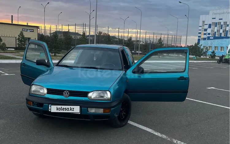 Volkswagen Golf 1993 годаfor1 600 000 тг. в Караганда