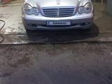 Mercedes-Benz C 240 2001 года за 3 000 000 тг. в Кокшетау – фото 2