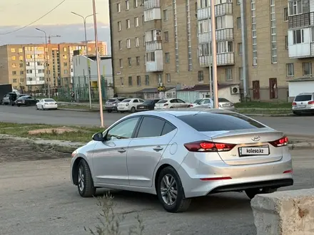 Hyundai Elantra 2017 года за 7 555 555 тг. в Астана – фото 3