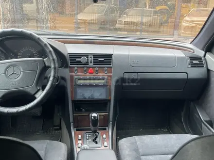Mercedes-Benz C 280 1997 года за 2 600 000 тг. в Алматы – фото 6