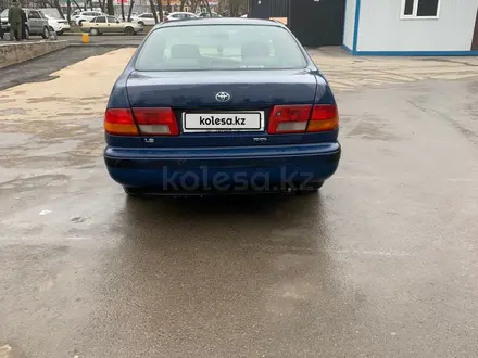 Toyota Carina E 1996 года за 2 000 000 тг. в Алматы – фото 2