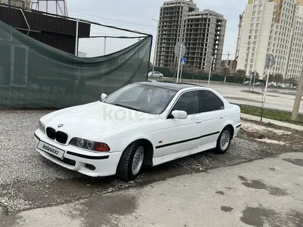 BMW 523 1999 года за 2 900 000 тг. в Шымкент – фото 2