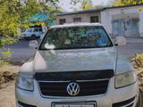 Volkswagen Touareg 2004 года за 4 800 000 тг. в Топар – фото 2