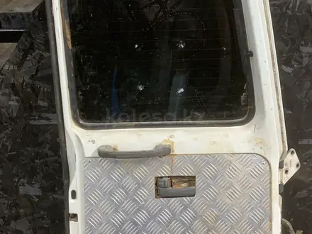 Задняя левая дверь багажника лк80 за 35 000 тг. в Алматы – фото 3