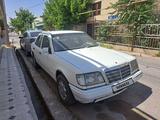 Mercedes-Benz E 220 1995 годаfor650 000 тг. в Шымкент