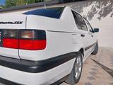 Volkswagen Vento 1996 года за 1 500 000 тг. в Шымкент – фото 4