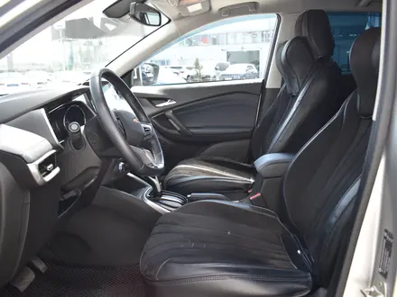 Chevrolet Tracker Premier 2024 года за 8 590 000 тг. в Алматы – фото 15
