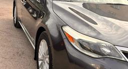 Toyota Avalon 2015 года за 10 500 000 тг. в Алматы – фото 4