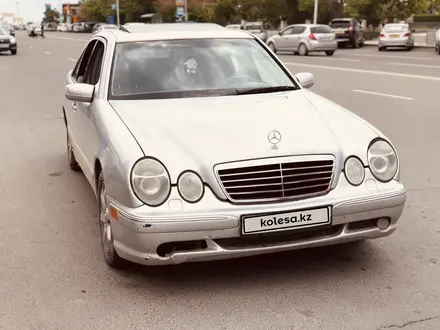 Mercedes-Benz E 320 2000 года за 4 200 000 тг. в Жанаозен – фото 5