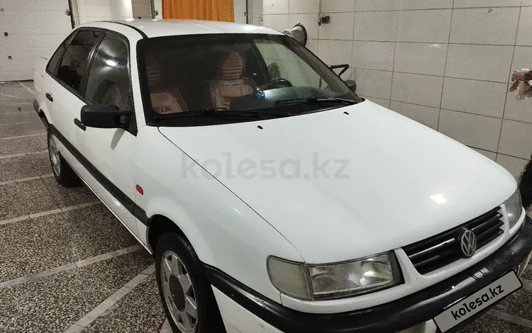 Volkswagen Passat 1994 годаfor1 800 000 тг. в Затобольск