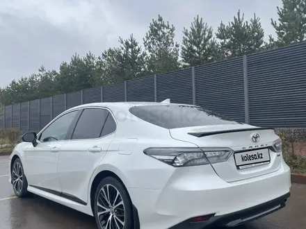 Toyota Camry 2020 года за 14 000 000 тг. в Астана – фото 6