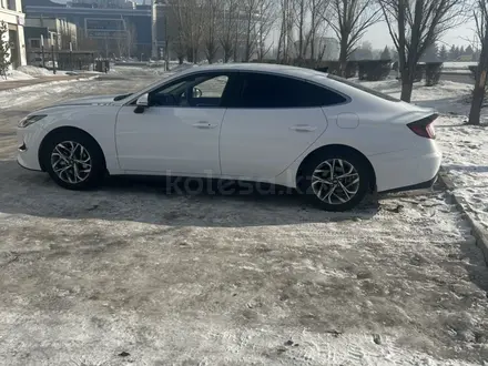 Hyundai Sonata 2023 года за 11 000 000 тг. в Усть-Каменогорск – фото 2
