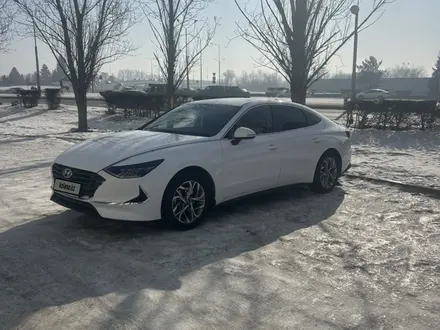 Hyundai Sonata 2023 года за 11 000 000 тг. в Усть-Каменогорск