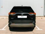 Toyota RAV4 Prestige 2023 года за 20 590 000 тг. в Актобе – фото 4