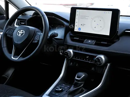 Toyota RAV4 Prestige 2023 года за 20 590 000 тг. в Актобе – фото 9