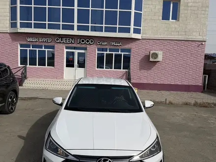 Hyundai Elantra 2019 года за 7 200 000 тг. в Атырау