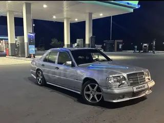 Mercedes-Benz E 280