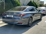 Lexus ES 250 2022 года за 23 000 000 тг. в Актау – фото 4