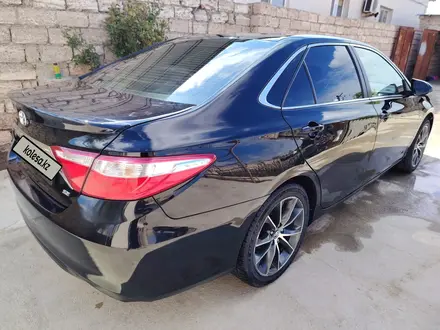 Toyota Camry 2017 года за 8 300 000 тг. в Актау – фото 4