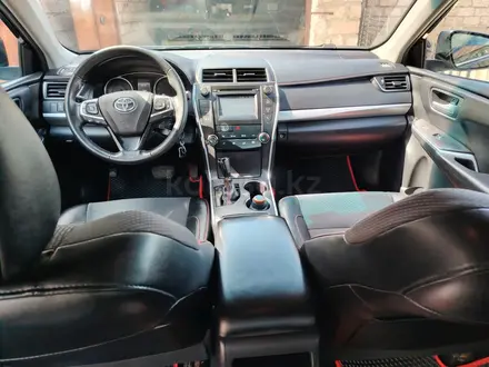 Toyota Camry 2017 года за 8 300 000 тг. в Актау – фото 5