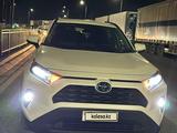 Toyota RAV4 2019 года за 10 800 000 тг. в Актау – фото 4