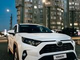 Toyota RAV4 2019 года за 10 800 000 тг. в Актау – фото 5