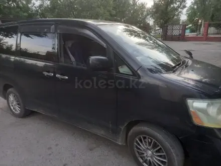 Toyota Noah 2005 года за 5 250 000 тг. в Шымкент