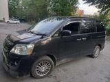 Toyota Noah 2005 года за 5 250 000 тг. в Шымкент – фото 3