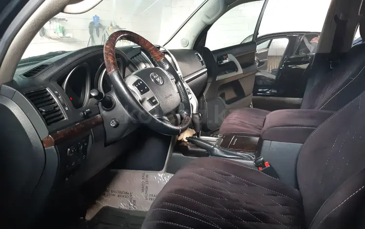 Toyota Land Cruiser 2014 годаүшін22 500 000 тг. в Астана