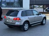 Volkswagen Touareg 2005 года за 4 000 000 тг. в Уральск – фото 5