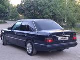 Mercedes-Benz E 220 1995 годаүшін2 100 000 тг. в Актобе – фото 5