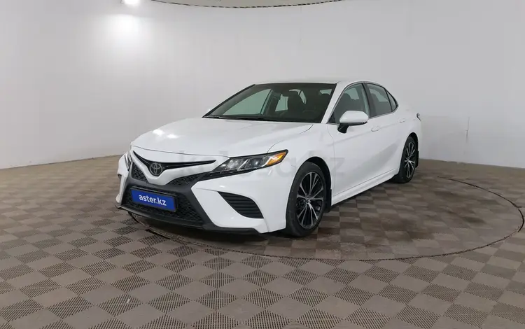 Toyota Camry 2019 года за 12 100 000 тг. в Шымкент
