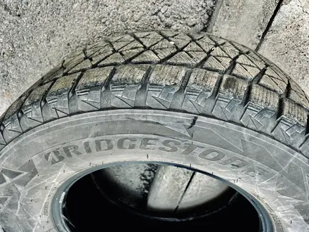 1 шина Bridgestone 285/65/17 за 49 990 тг. в Астана