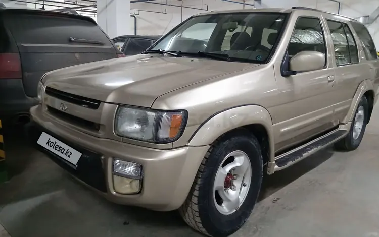 Infiniti QX4 1998 годаfor3 220 000 тг. в Астана