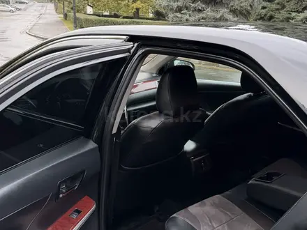 Toyota Camry 2014 года за 8 300 000 тг. в Алматы – фото 11