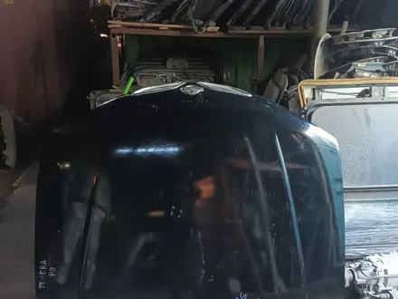 Капот Nissan за 80 000 тг. в Усть-Каменогорск