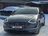 Hyundai Sonata 2021 года за 14 430 000 тг. в Алматы – фото 3