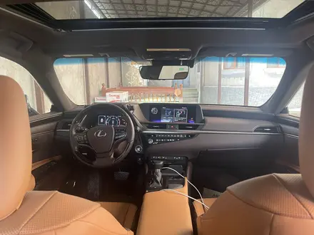 Lexus ES 350 2022 года за 31 000 000 тг. в Шымкент – фото 5