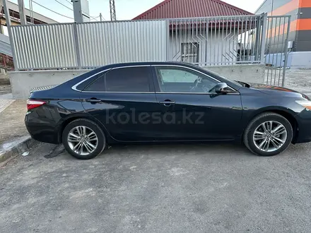 Toyota Camry 2015 года за 7 400 000 тг. в Атырау – фото 7