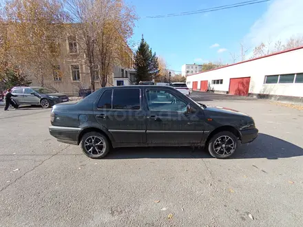 Volkswagen Vento 1993 года за 1 200 000 тг. в Астана – фото 3