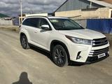 Toyota Highlander 2019 года за 13 500 000 тг. в Атырау – фото 3