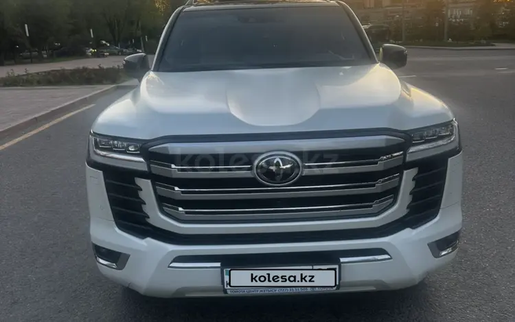 Toyota Land Cruiser 2023 года за 57 000 000 тг. в Алматы