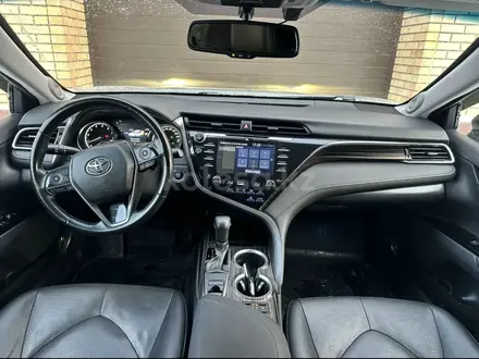 Toyota Camry 2018 года за 12 500 000 тг. в Караганда – фото 10