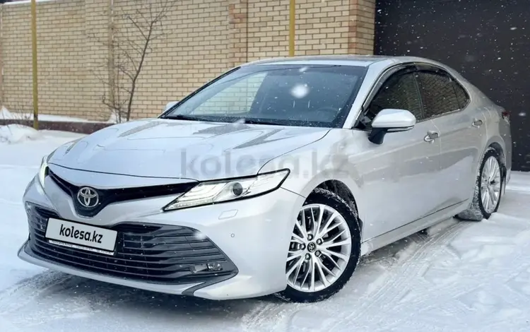 Toyota Camry 2018 года за 12 500 000 тг. в Караганда