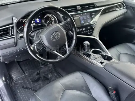 Toyota Camry 2018 года за 12 500 000 тг. в Караганда – фото 9