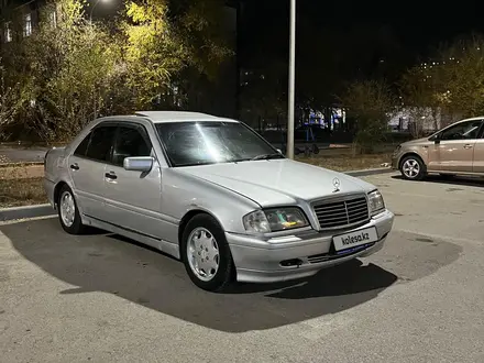 Mercedes-Benz C 200 1995 года за 1 850 000 тг. в Караганда – фото 3