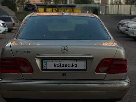Mercedes-Benz E 280 1997 года за 2 300 000 тг. в Астана – фото 4