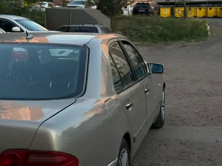 Mercedes-Benz E 280 1997 года за 2 300 000 тг. в Астана – фото 5