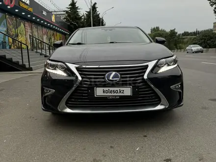 Lexus ES 250 2016 года за 11 000 000 тг. в Актау