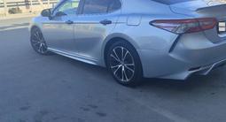 Toyota Camry 2017 года за 10 200 000 тг. в Жаркент – фото 4